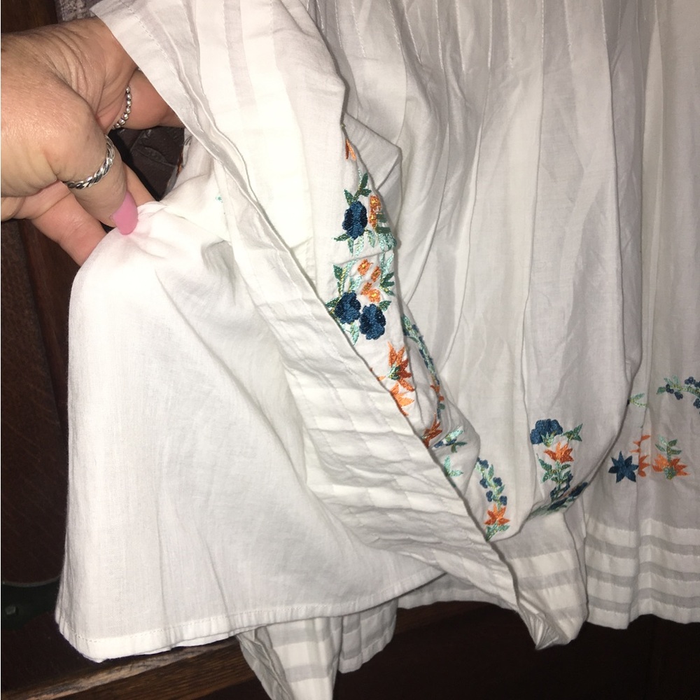 BCBG cotton skirt embroidered - Picture 6 of 11